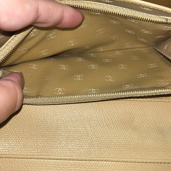 Chanel CoCo Button Long Bi-Fold Wallet, Beige - Picture 11 of 16